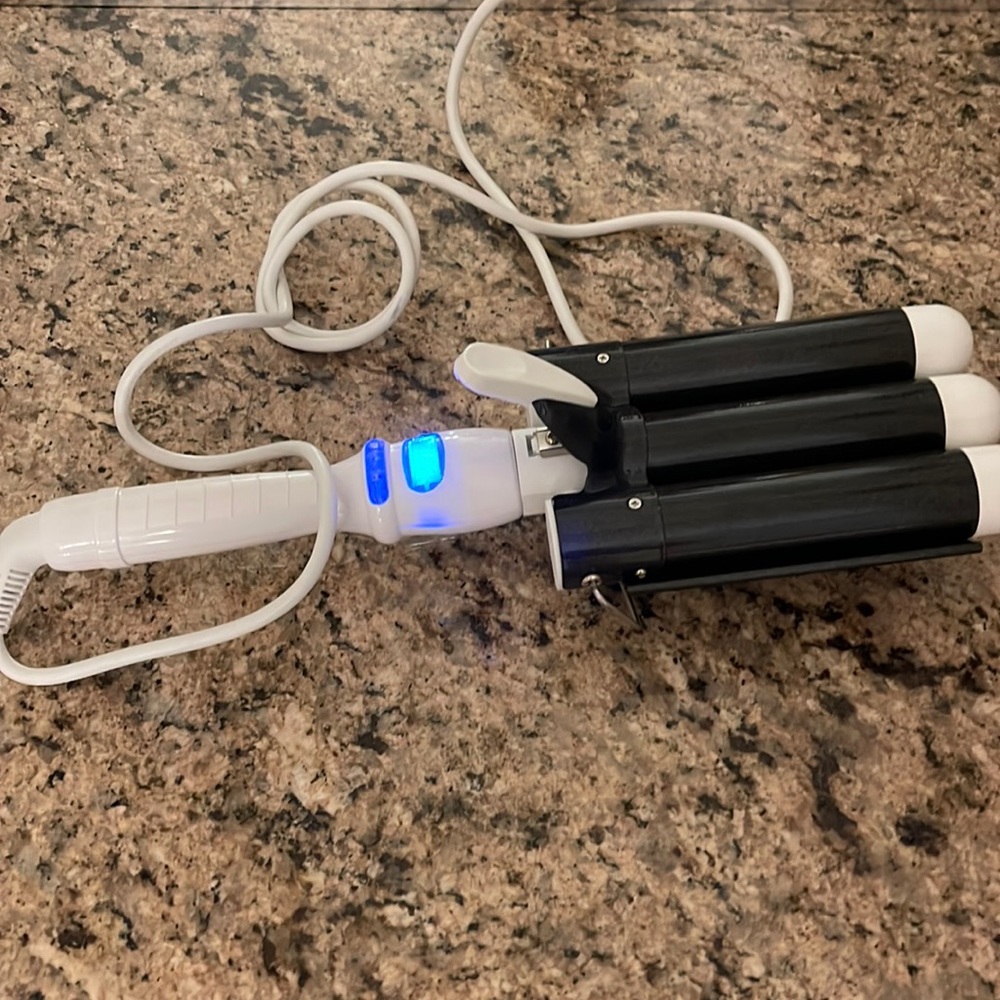 Triple Barrel Waver
